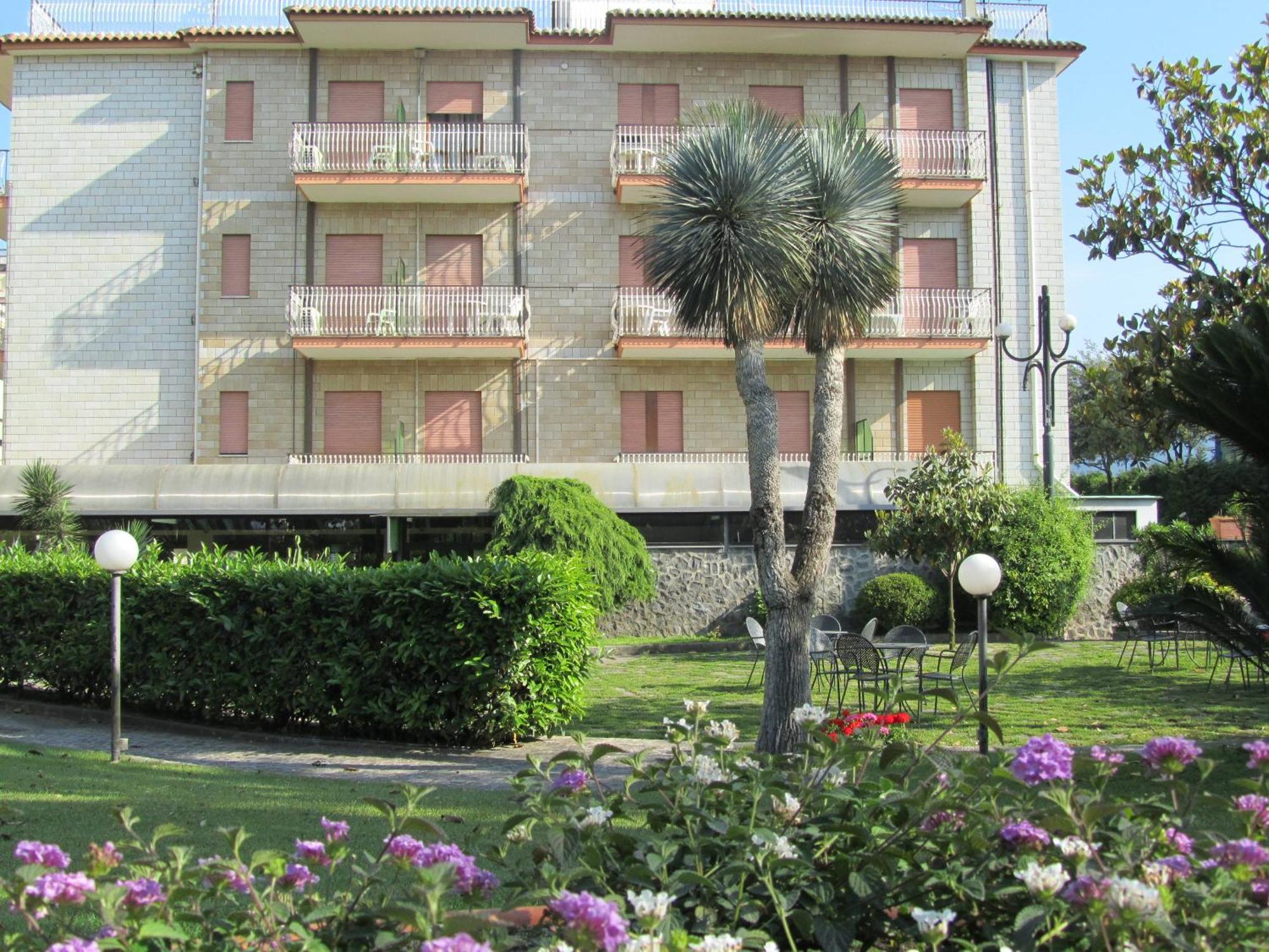Hotel Giovanna Помпеи Экстерьер фото