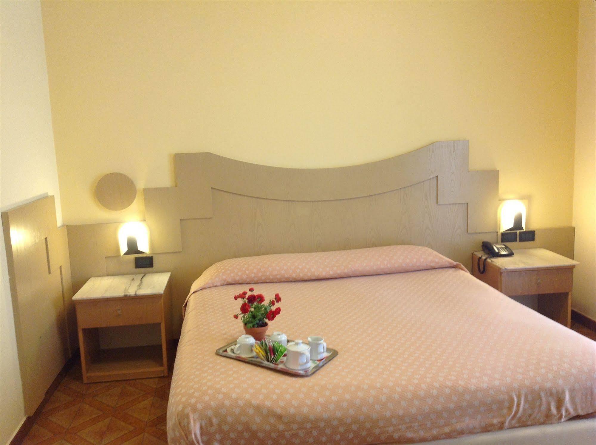Hotel Giovanna Помпеи Экстерьер фото
